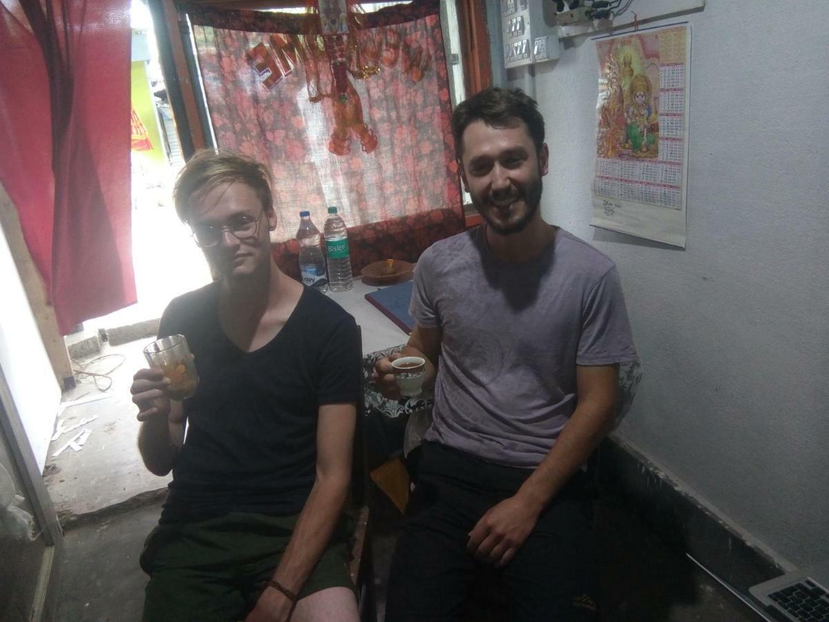 Atathi Niwas Guest House For Backpackers And Travellers สิริกุรี ภายนอก รูปภาพ